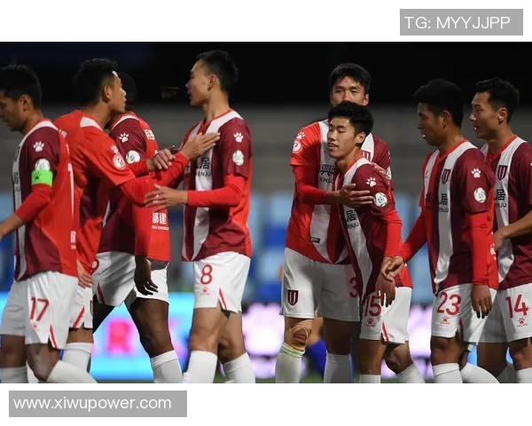 赛后分析:上海足球队与成都足球队的战术对决与技术细节探讨 赛后分析:上海足球队与成都足球队的战术对决与技术细节探讨