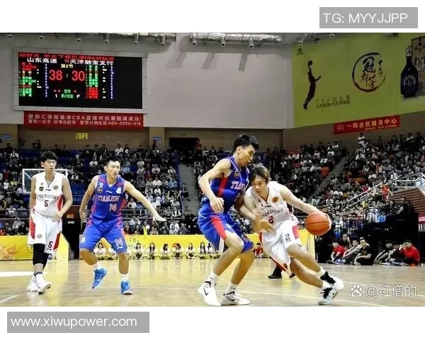 赛后分析:上海篮球队与杭州篮球队的比赛节奏与战术对比 赛后分析:上海篮球队与杭州篮球队的比赛节奏与战术对比