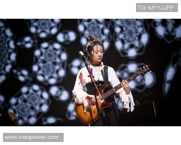 阿图什市足球明星展现多才多艺激情演唱引发热烈反响 阿图什市足球明星展现多才多艺激情演唱引发热烈反响